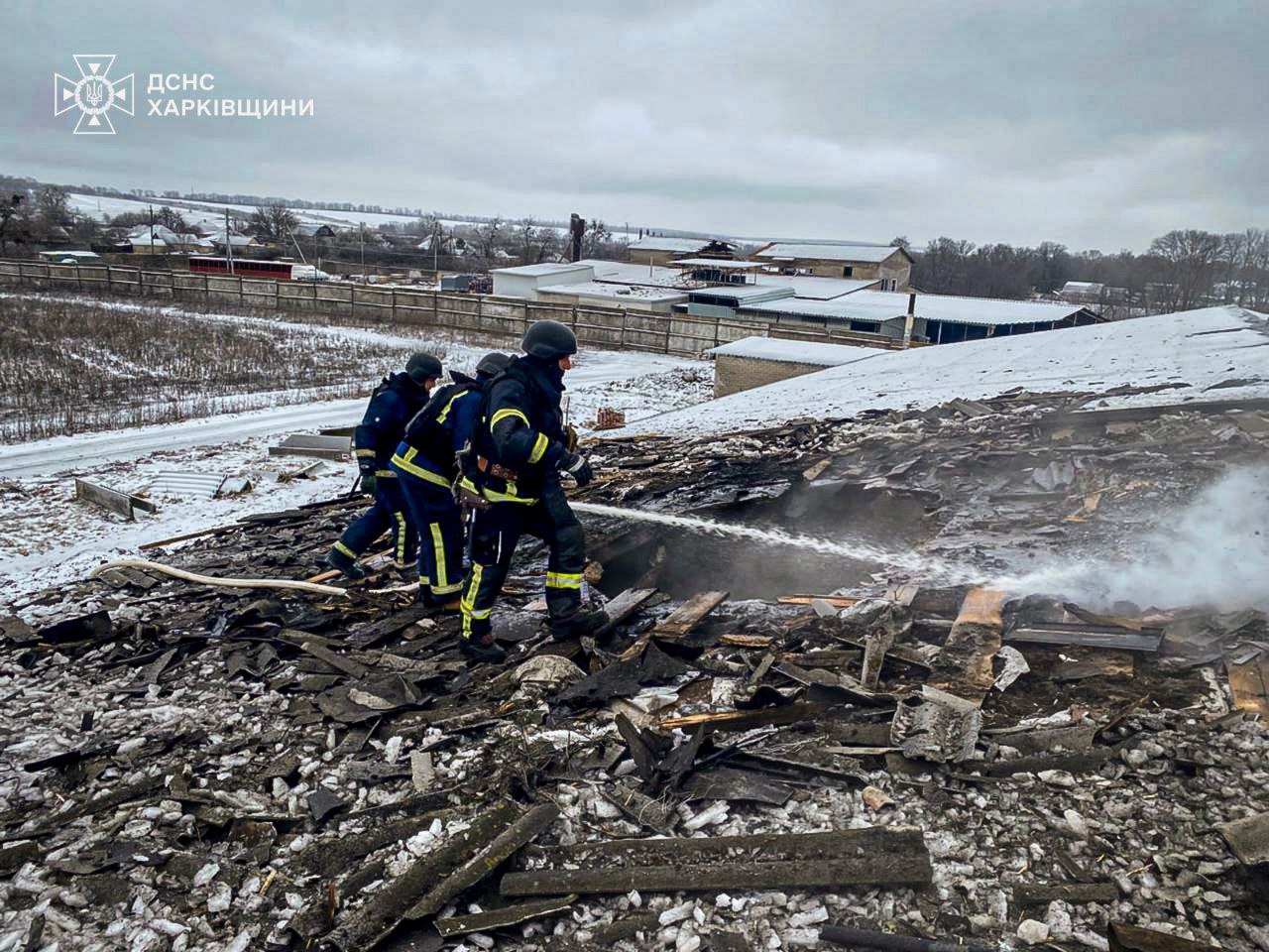 РФ вдарила по фермі під Харковом: постраждав чоловік, загинули свині