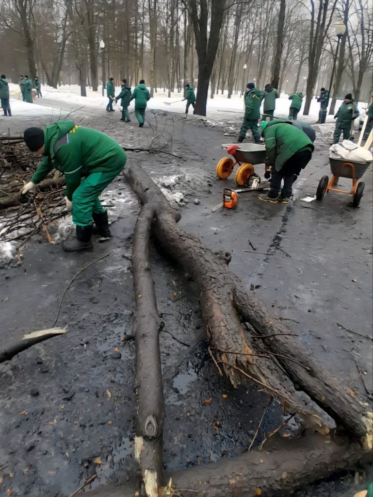 удар по Центральному парку Харькова