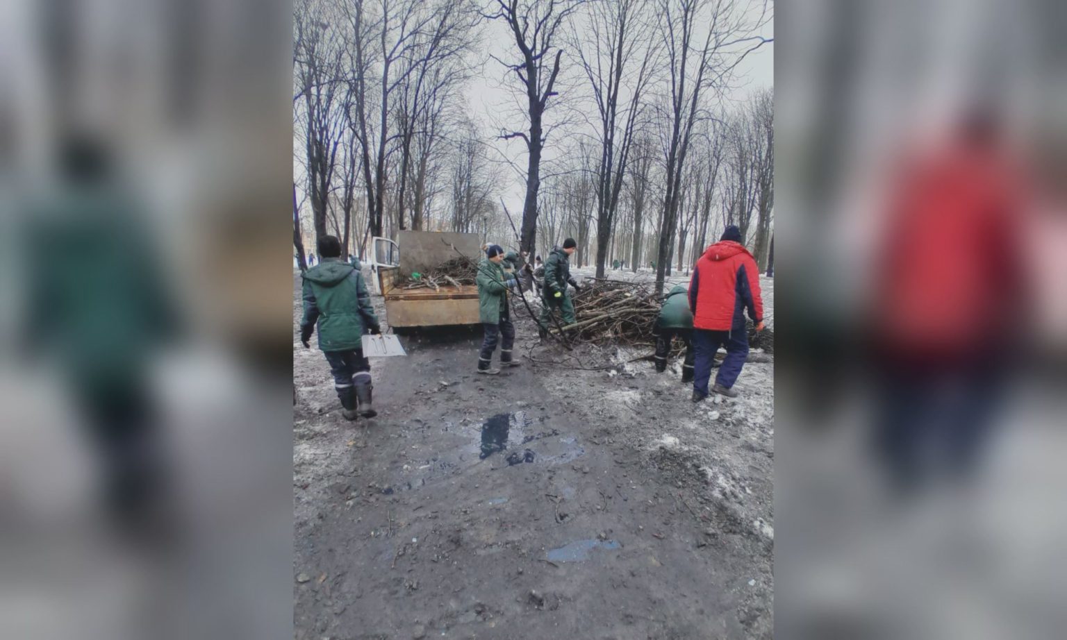 Ракета взорвалась в Центральном парке в Харькове: появились фото