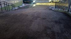 Автівка наїхала на 84-річного чоловіка у лікарні на Харківщині