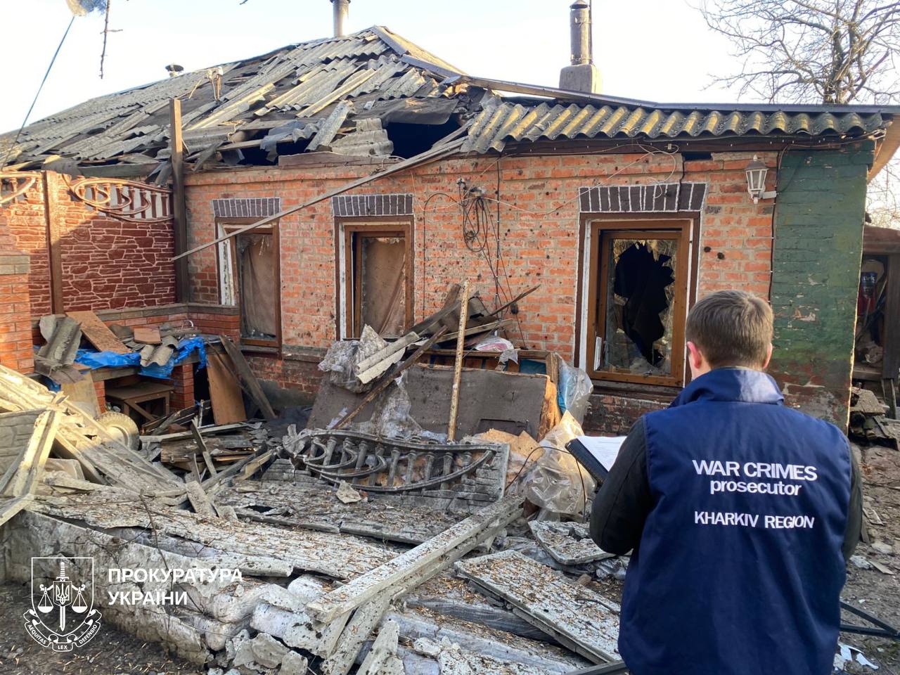 Появились фото обстрелянного ночью Харькова: пострадала девушка