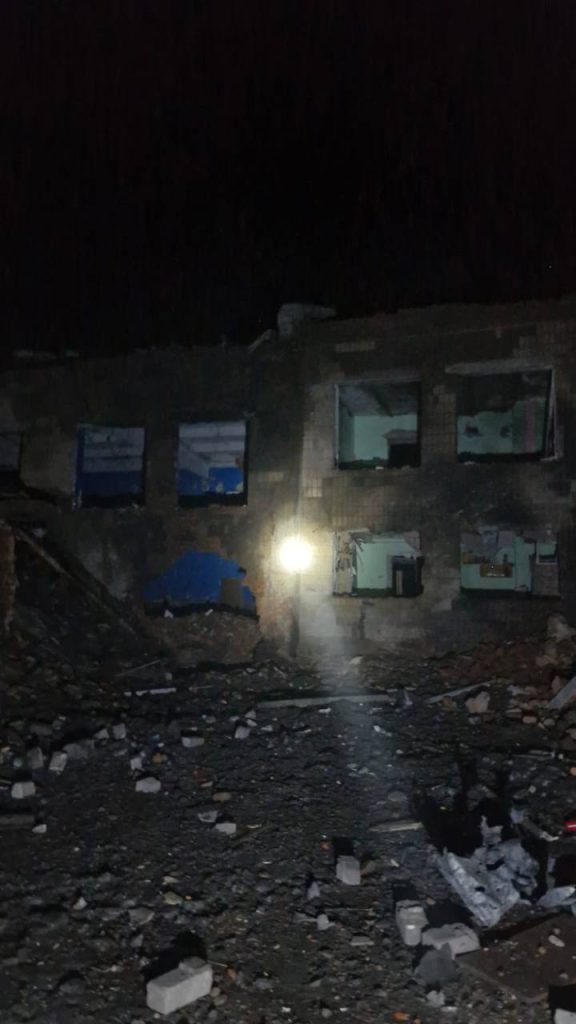 РФ атаковала спортивную школу в Золочеве 11 марта