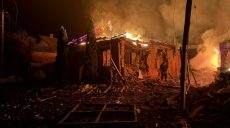 Пять человек пострадали в Золочеве из-за ударов БпЛА, бушевали пожары (фото)