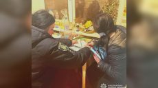 Сестра угрожала малолетнему брату: в полицию обратилась мать детей