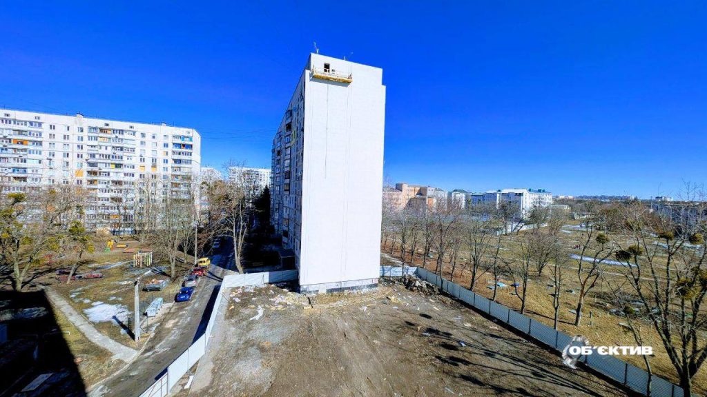 Обстріляний будинок в Індустріальному районі 30 серпня 2024