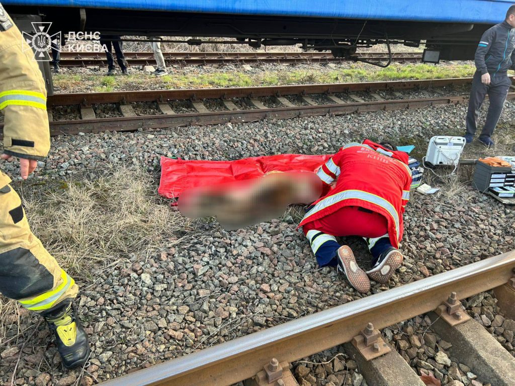 Ребенок погиб на железной дороге в Киеве