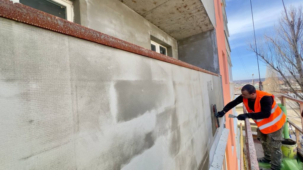 восстановление дома на Леся Сердюка