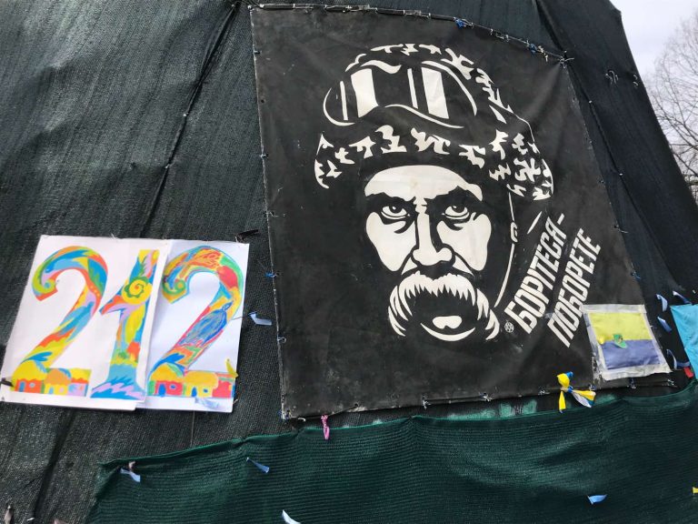 Депутат облсовета сообщила о «языковом инциденте» возле памятника Шевченко