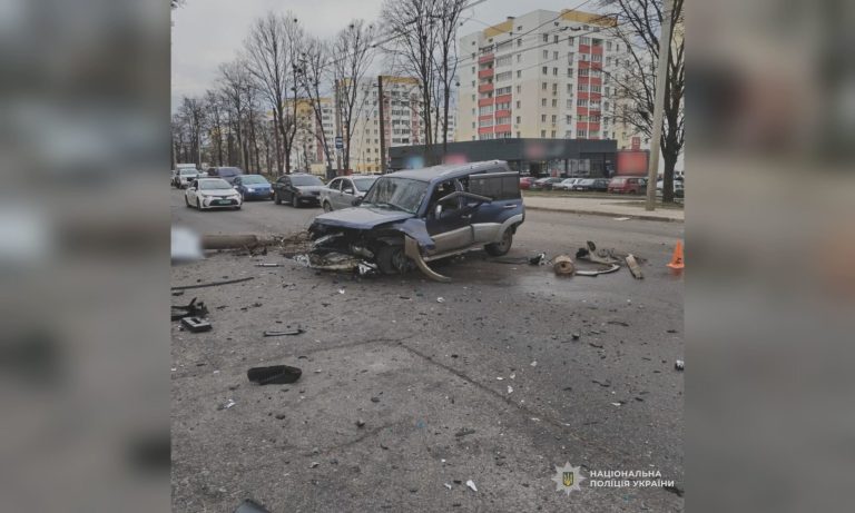 В Харькове столкнулись два авто: один погибший, четыре человека ранены (фото)
