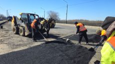 Грошей на всі дороги Харківщини немає, підрядники працюють наперед — Синєгубов