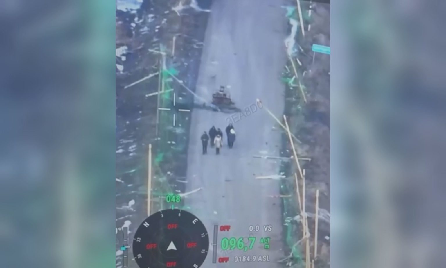 Шли 20 км пешком за дроном: как из Купянска эвакуировали шесть человек (видео)