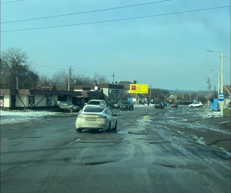 Что творится с дорогой на выезде из Харькова, починят ли ее, сообщил Гололобов