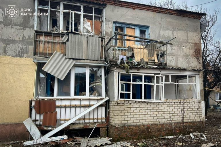 Спасатели успели пройти в укрытие: РФ повторно ударила по Великому Бурлуку