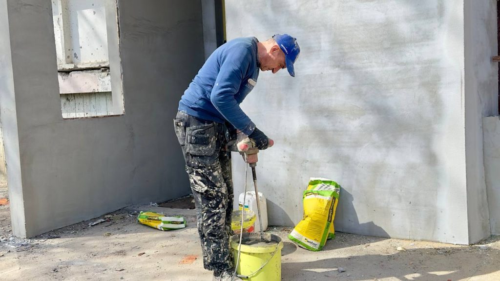 восстановление дома на Леся Сердюка