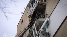 Как выглядит девятиэтажка в Харькове, куда попал российский дрон (фото)