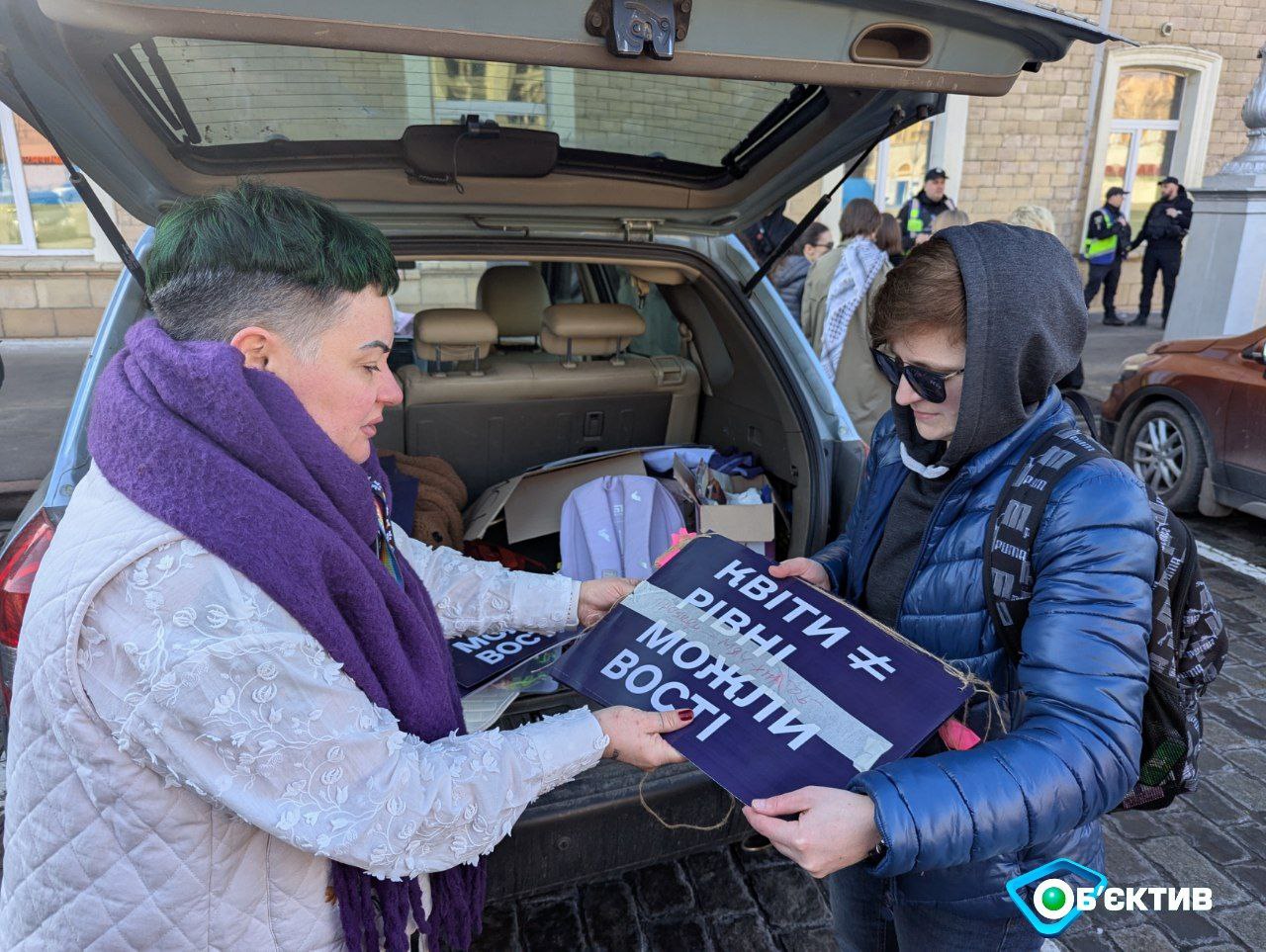 «Чому жінки не в окопі?» та фемінізм: харків’янок запрошують на заходи