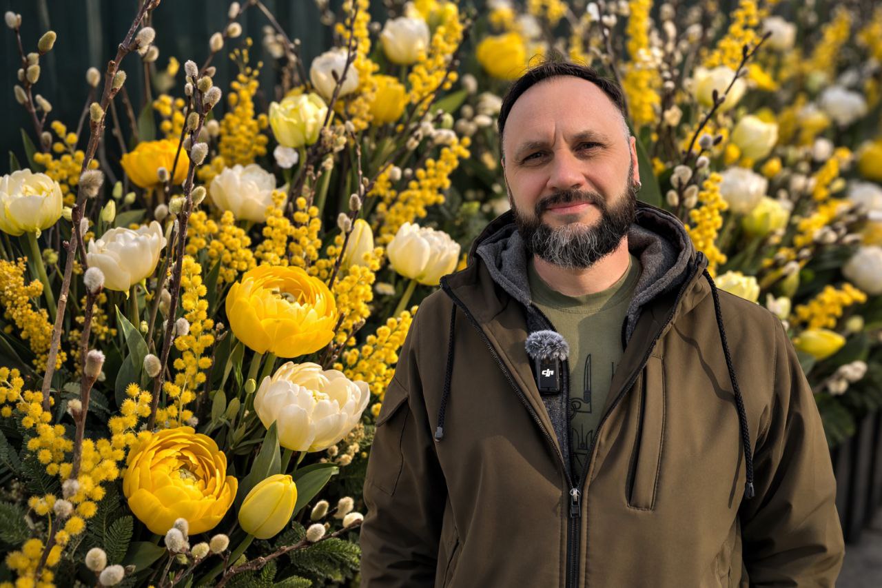 Мимозовый центр Харькова: как украшают к весенним праздникам сад Шевченко