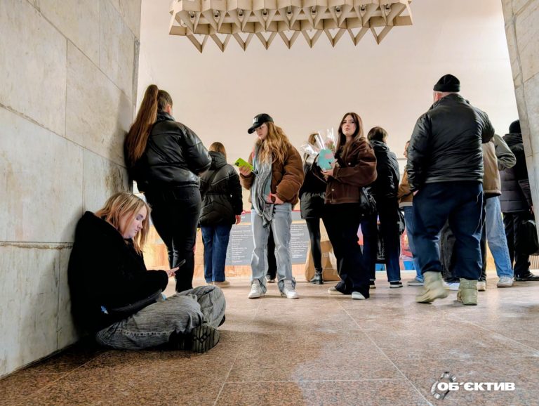 Массированный удар сегодня могут нанести военные РФ, предупредил Зеленский