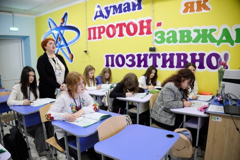 Еще восемь кабинетов открыли в подземной школе в Холодногорском районе (фото)