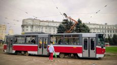 Ряд трамваев и троллейбусов изменит маршрут в Харькове 4 апреля