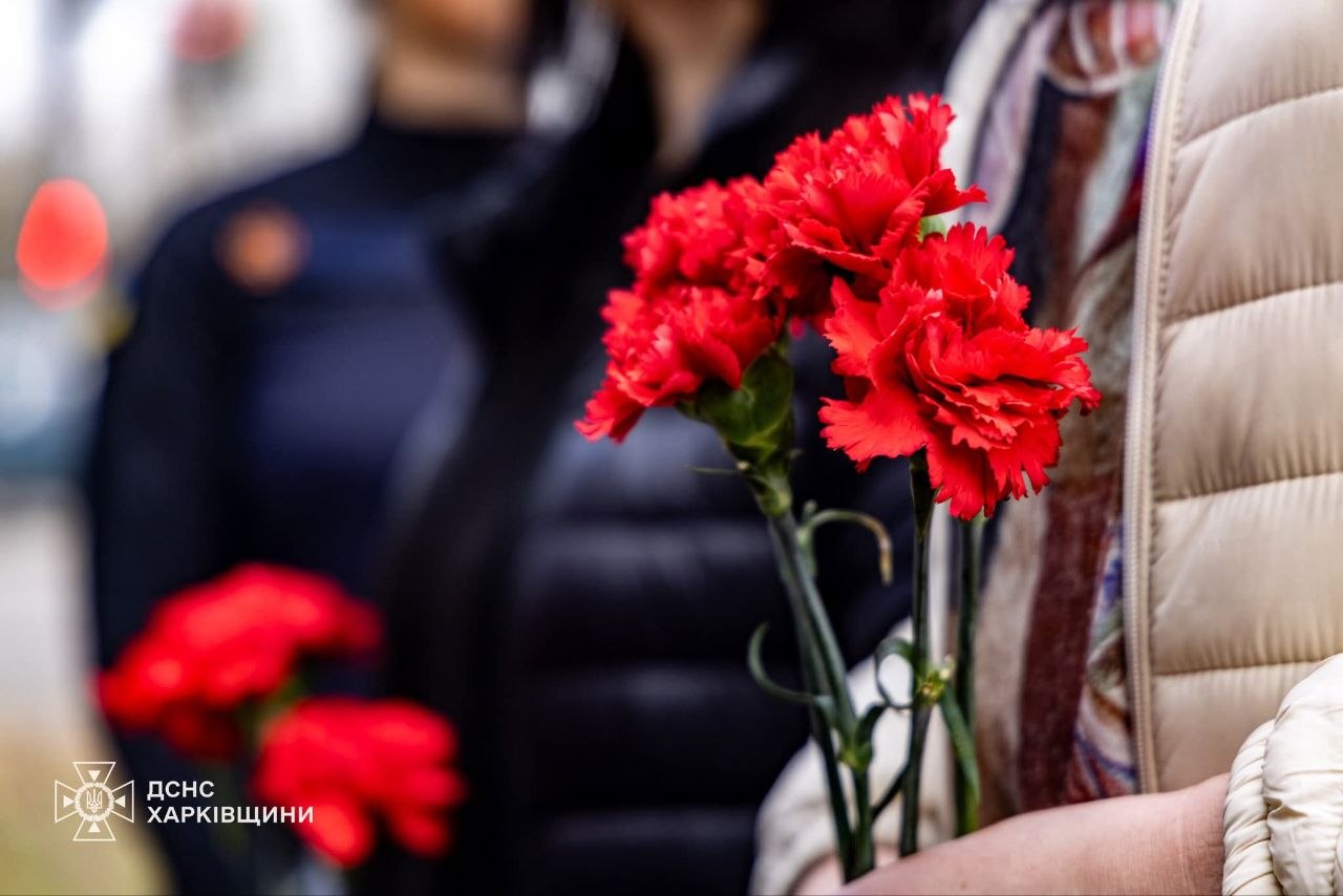 Вторая годовщина трагедии: в Харькове почтили память погибших спасателей