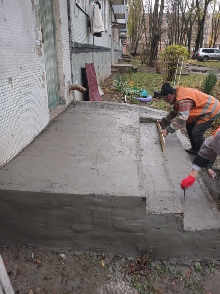 Відновлення під'їздів у Харкові