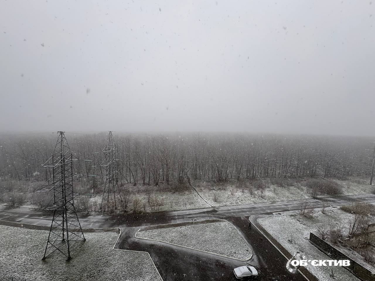 В Харькове 10 апреля пошел снег (фото, видео)