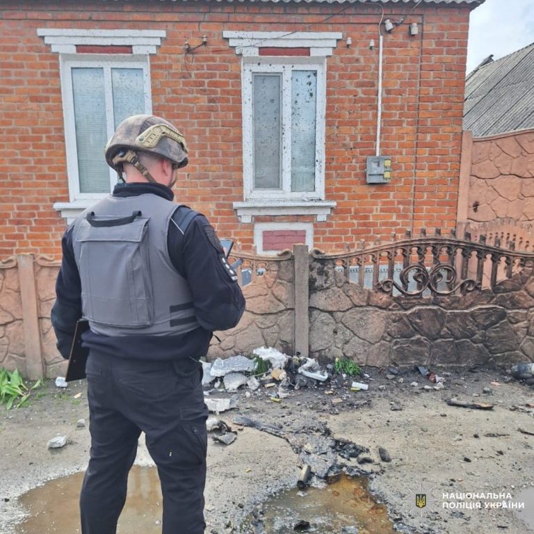 Четверо пострадавших, разрушены дома и транспорт: как прошли сутки в регионе