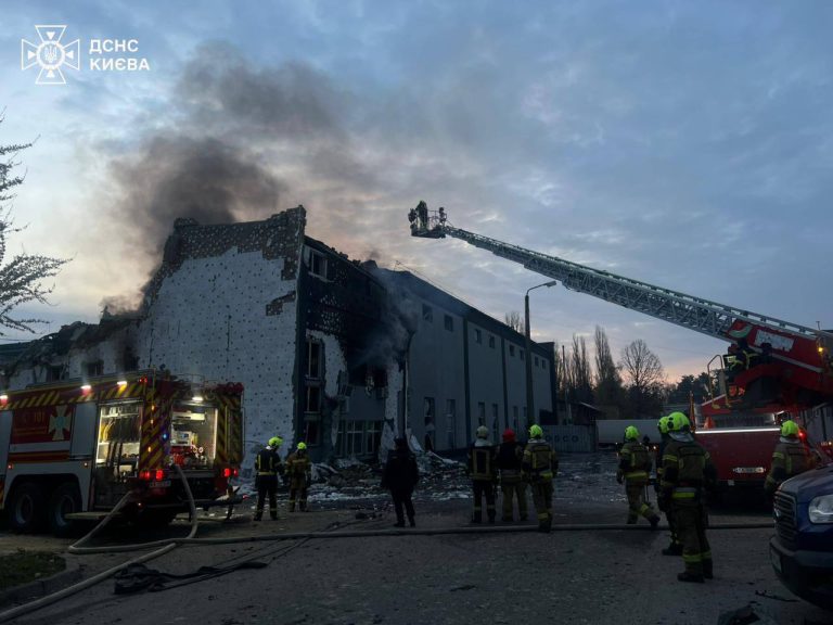Десятки погибших, раненые и разрушения: Украина пережила массированный обстрел