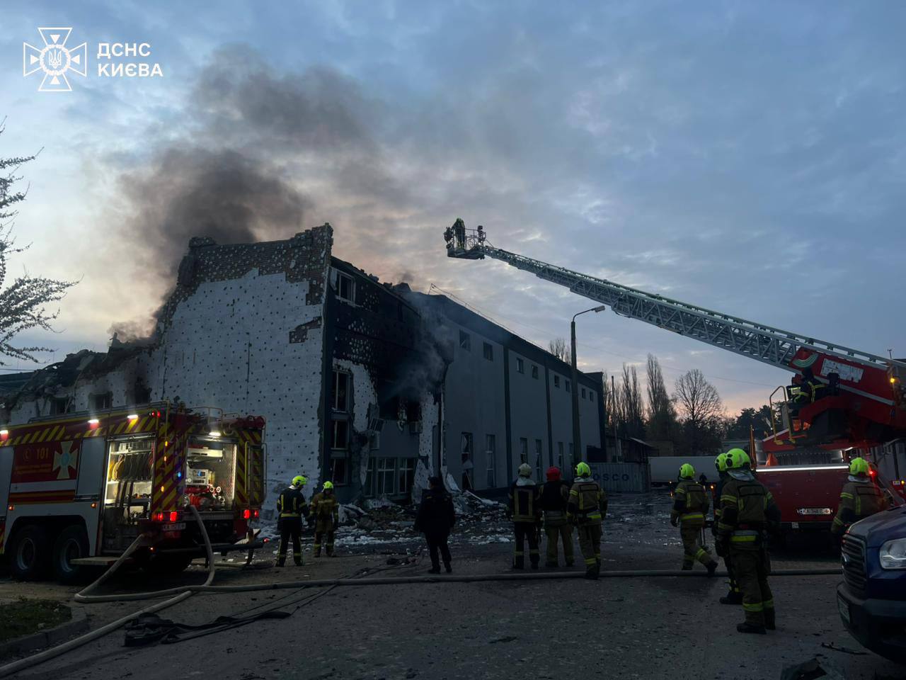 Десятки погибших, раненые и разрушения: Украина пережила массированный обстрел