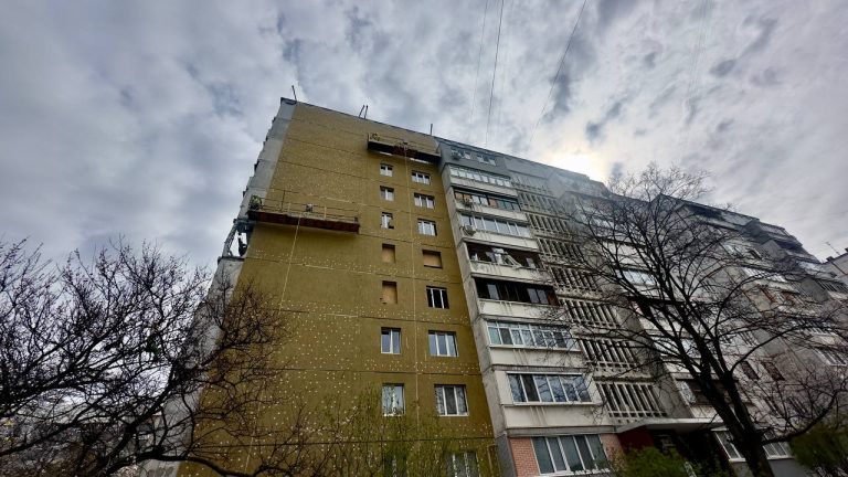 На каком этапе восстановление дома на Соборности Украины в Харькове (фото)