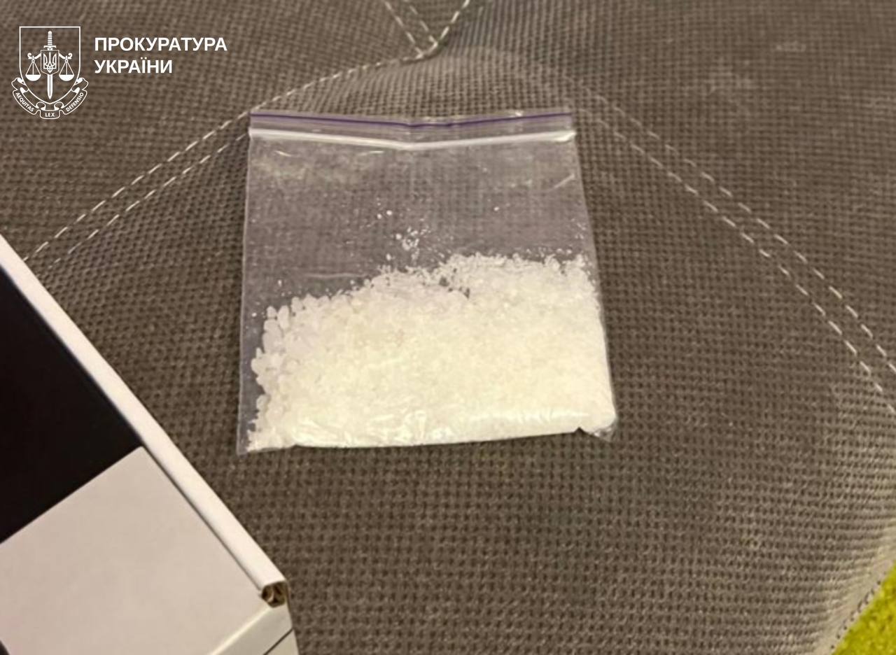 Наркобизнес накрыли в Харькове: его «крышевал» полицейский – прокуратура