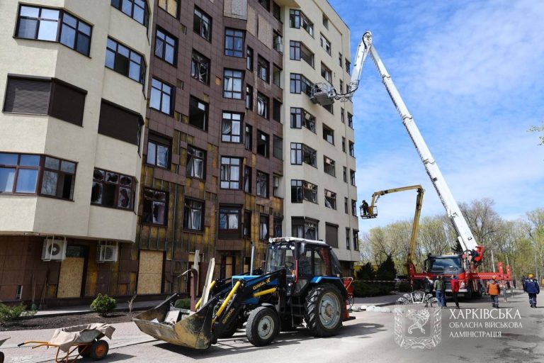 Харків оговтується після ударів: що відбувається на місцях «прильотів»