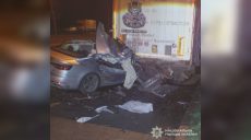 ДТП в Харькове: автомобиль врезался в грузовик