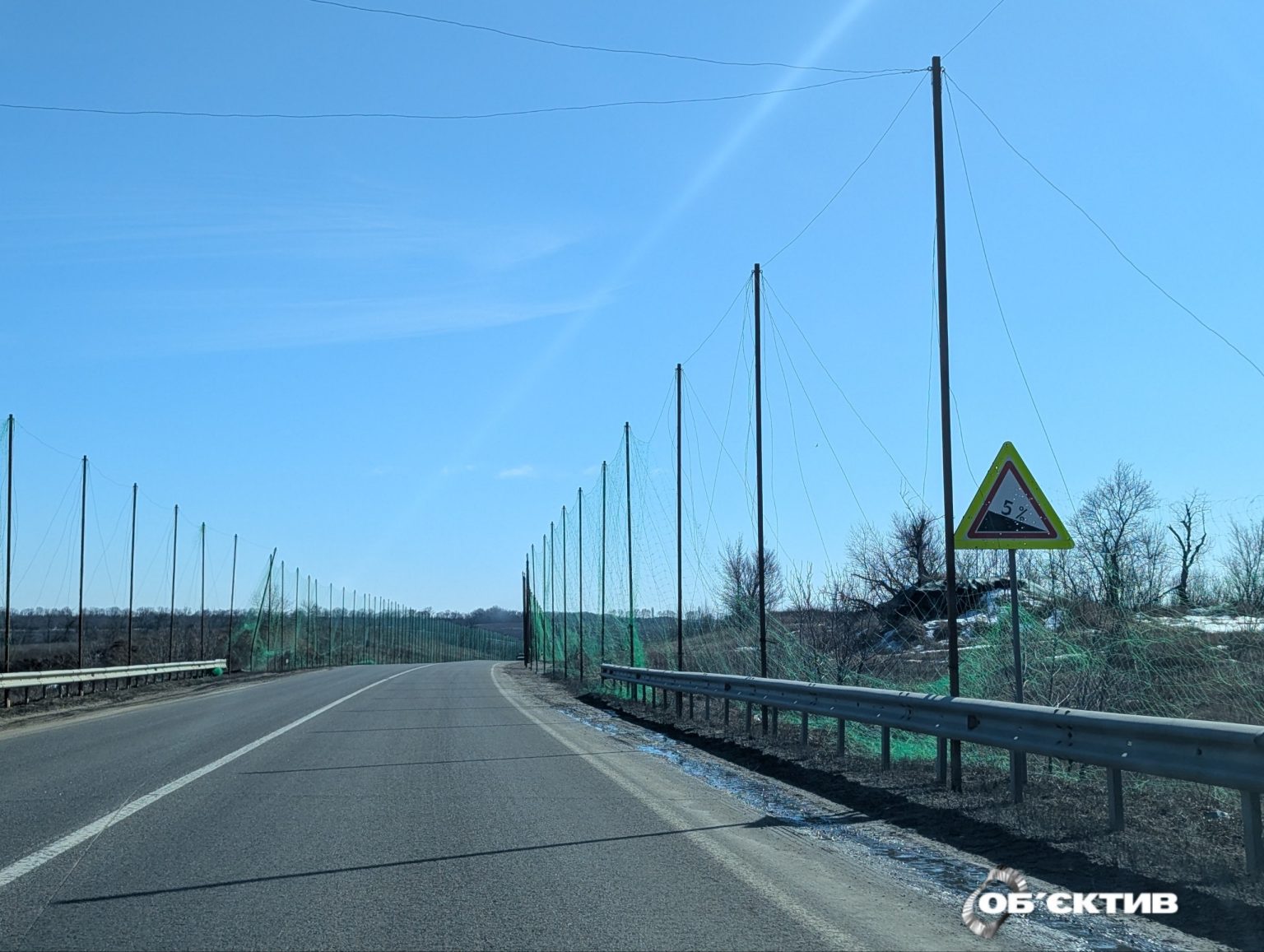 «Ни копейки»: антидроновые сетки на Харьковщине монтируют без финансирования