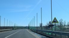 «Ни копейки»: антидроновые сетки на Харьковщине монтируют без финансирования