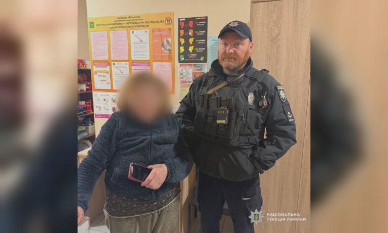 Харків’янин вигнав із дому 80-річну матір: що зробила поліція