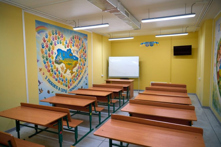 «Шкільна мережа скорочується» – ХМР заявляє про спад народжуваності