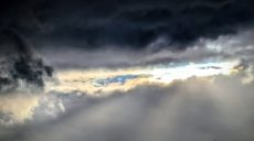 Грозы, шквалы и град: в Харькове и области объявили штормовое предупреждение