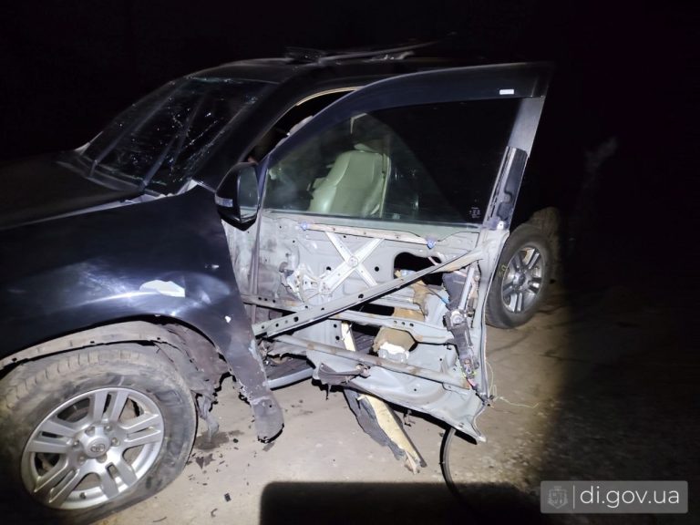 Авто в Русской Лозовой под Харьковом атаковал FPV на оптоволокне (фото)