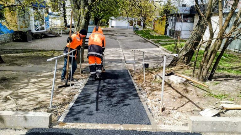 Где в Харькове ремонтируют дороги и тротуары — оперативная информация мэрии