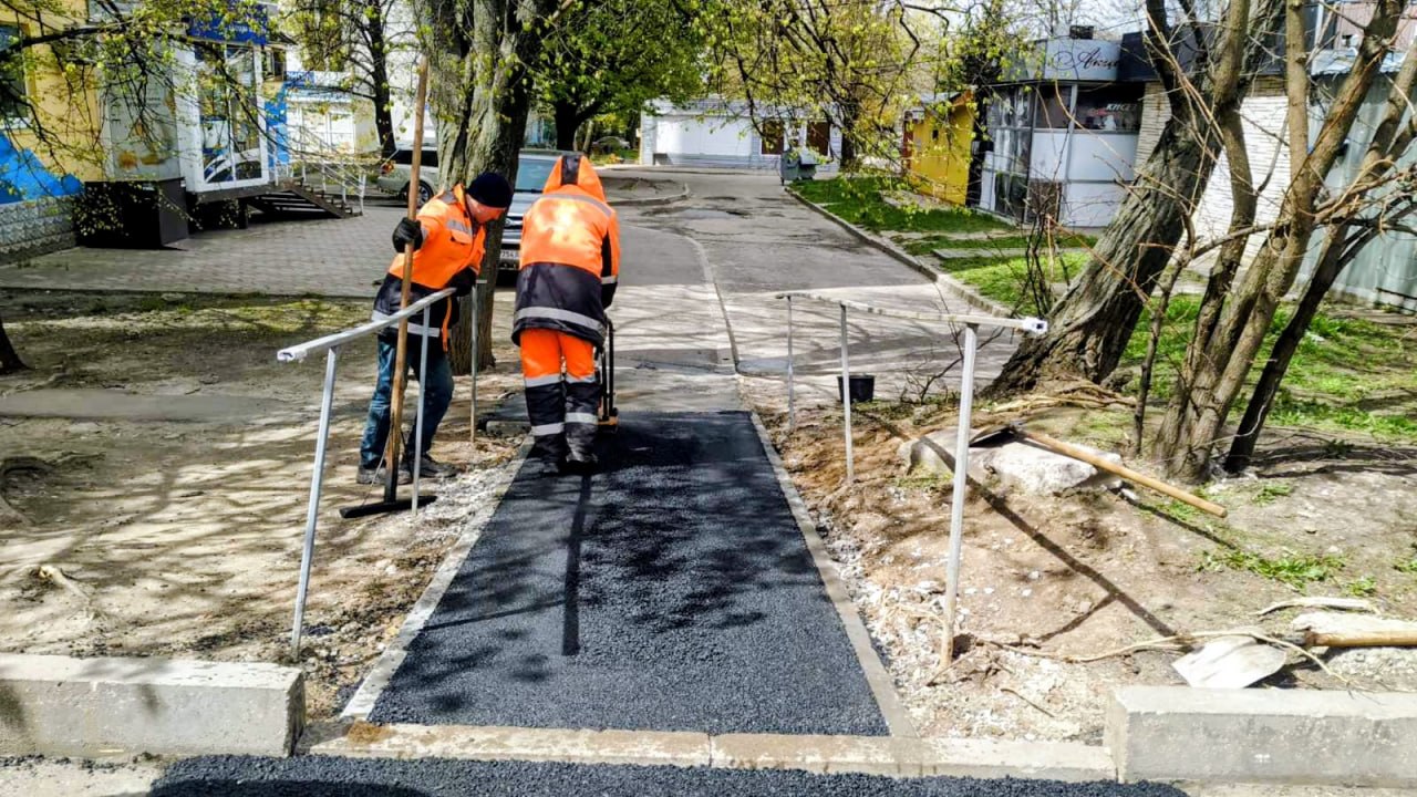 Где в Харькове ремонтируют дороги и тротуары — оперативная информация мэрии