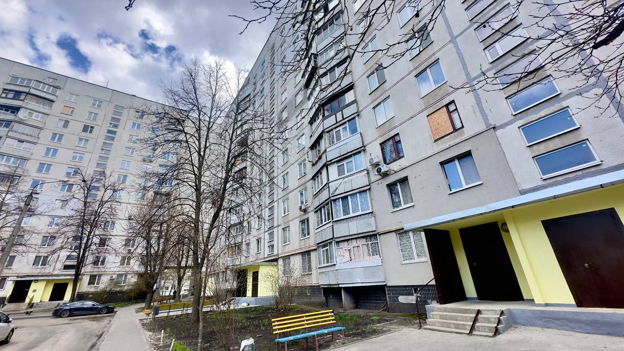 Многоэтажку восстанавливают в одном из районов Харькова