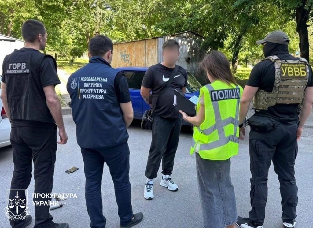 подозрение бывшему копу на Харьковщине