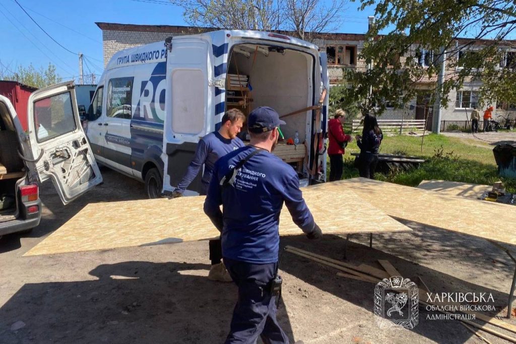 У Мерефі ліквідують наслідки російського обстрілу