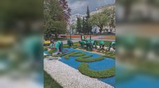 Больше 100 тысяч цветов высадят в саду Шевченко