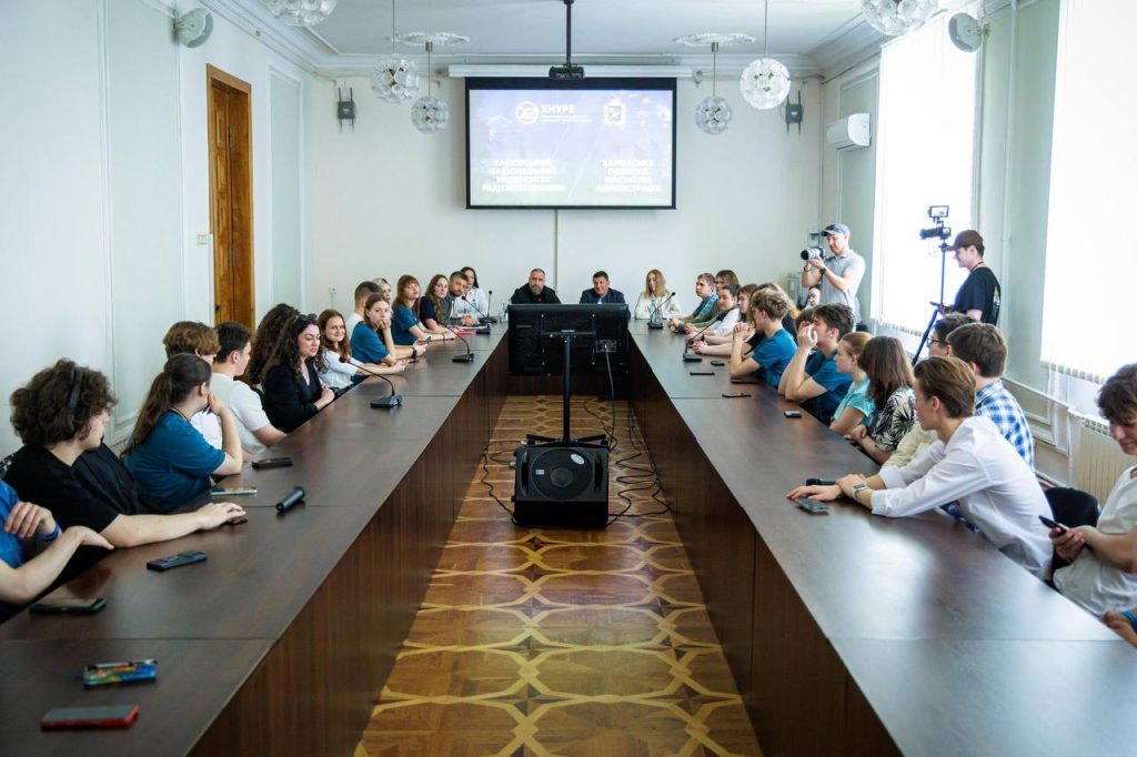 Синегубов встретился со студентами в Харькове