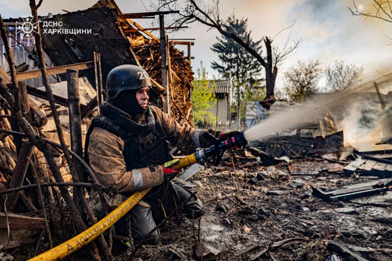 В ГСЧС показали фото с места утреннего «прилета» в Харькове 