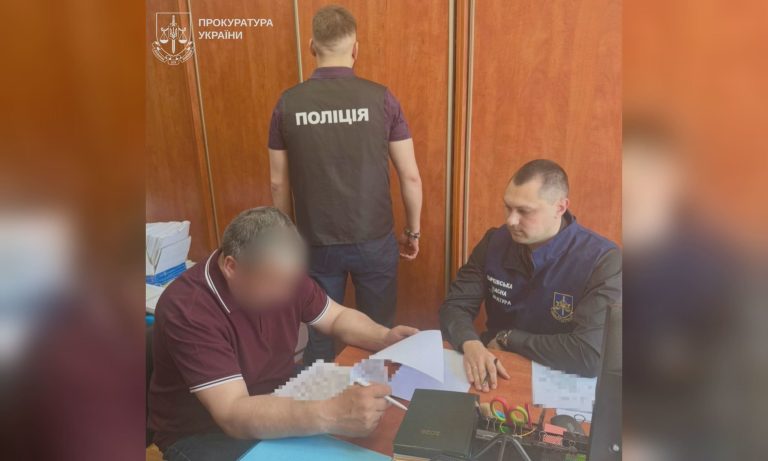 Миллионный ущерб на ремонте трассы на Харьковщине: кого подозревают