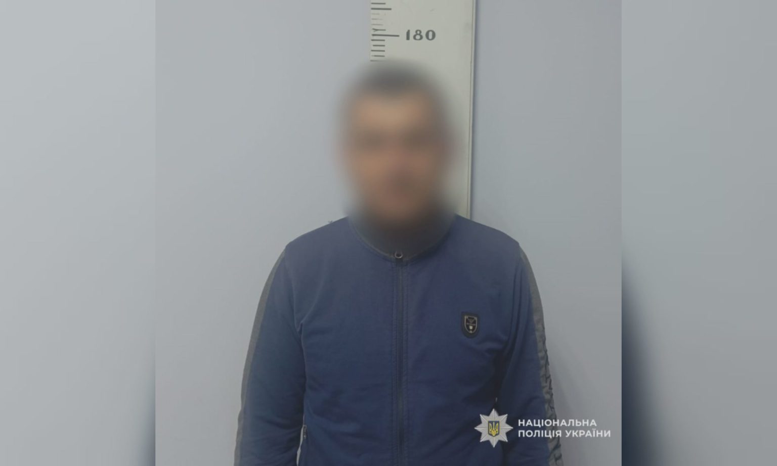 Чоловіка побили біля магазину на Харківщині: одного підозрюваного піймали